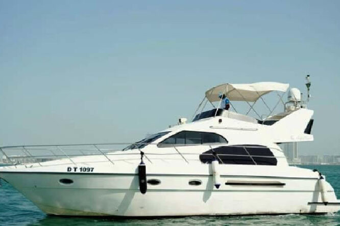 40 Ft Yacht Rental in Dubai
