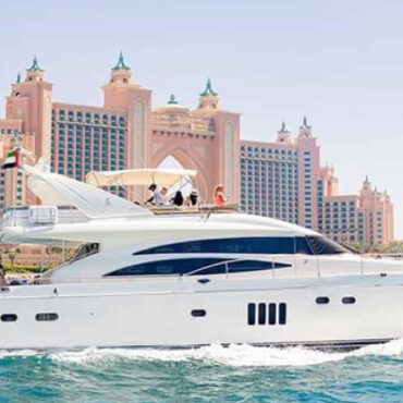 Shared Yacht Tour in Dubai